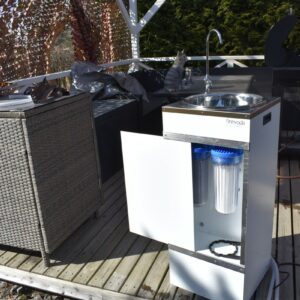 NERO-vesipiste-käänteisosmoosilaite-mökille-terassille-kesäkeittiöön